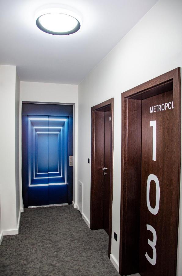 Metropol Hotel Srem Exterior photo