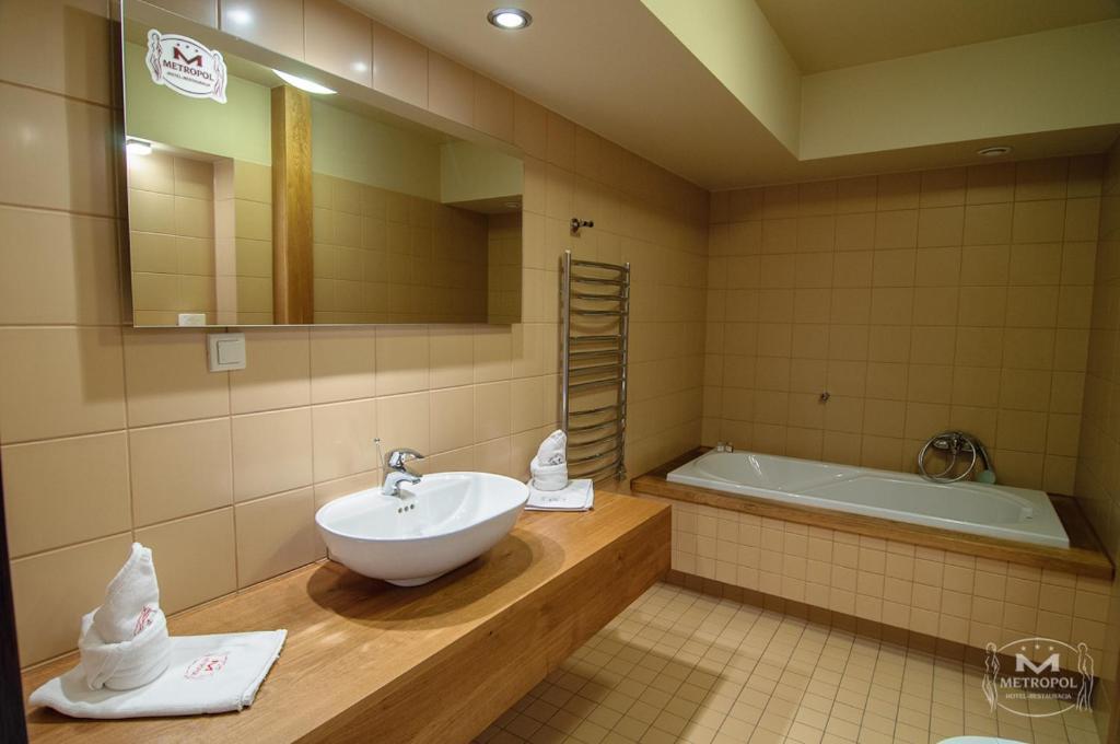 Metropol Hotel Srem Room photo